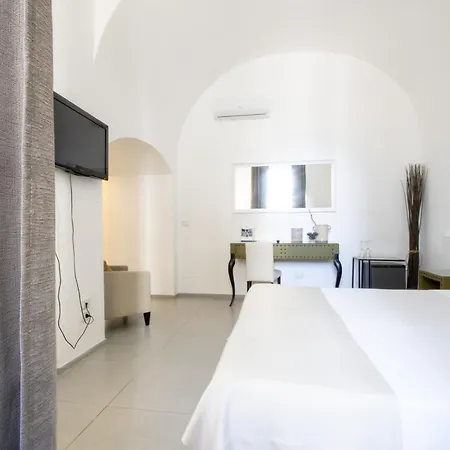 Le Tre Sorelle * باري