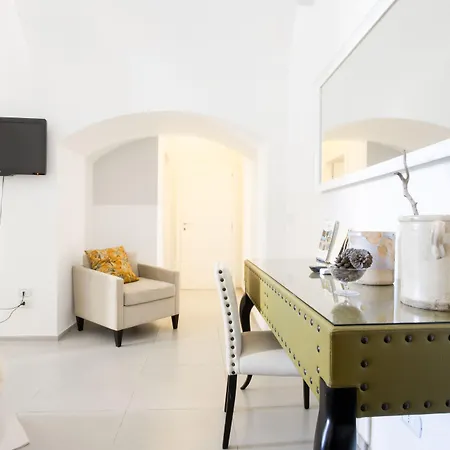 Le Tre Sorelle Apartment *